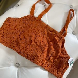 NWT ✨🏷 Zara Lace Crop Top 🧡🎽 Size L NWT 🏷✨
